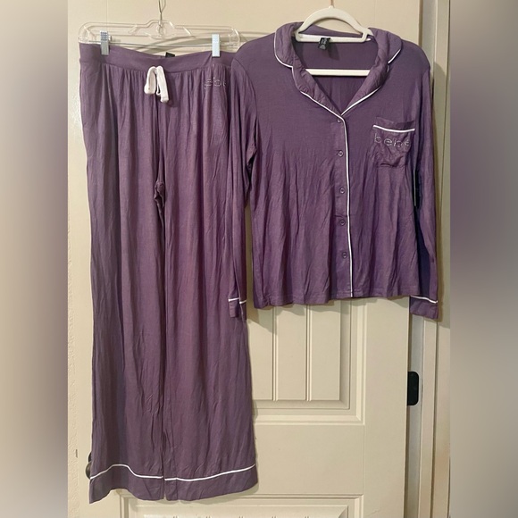 Bebe Lavender Button-Up Pajama Set NWT - Picture 4 of 8
